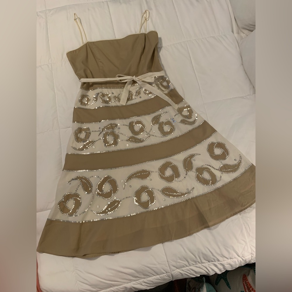 Dress - Picture 2 of 2